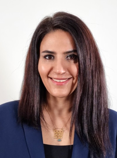 Miss Naghmeh Naderi